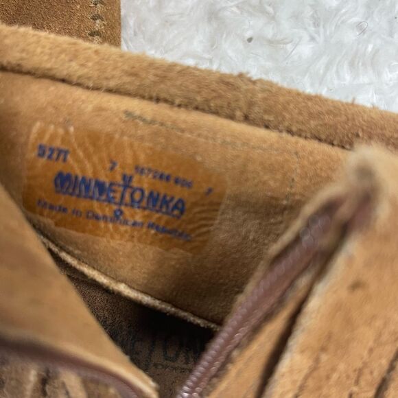 Minnetonka Boots Concho Moccasins Ankle Booties  Tan Leather suede SZ7 - Picture 9 of 9